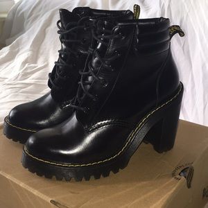 ✨Dr. Martens Persephone Boot✨